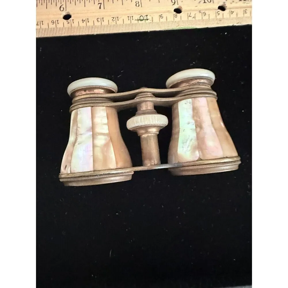 Le Marquise Victorian Mother of Pearl Opera Glasses.